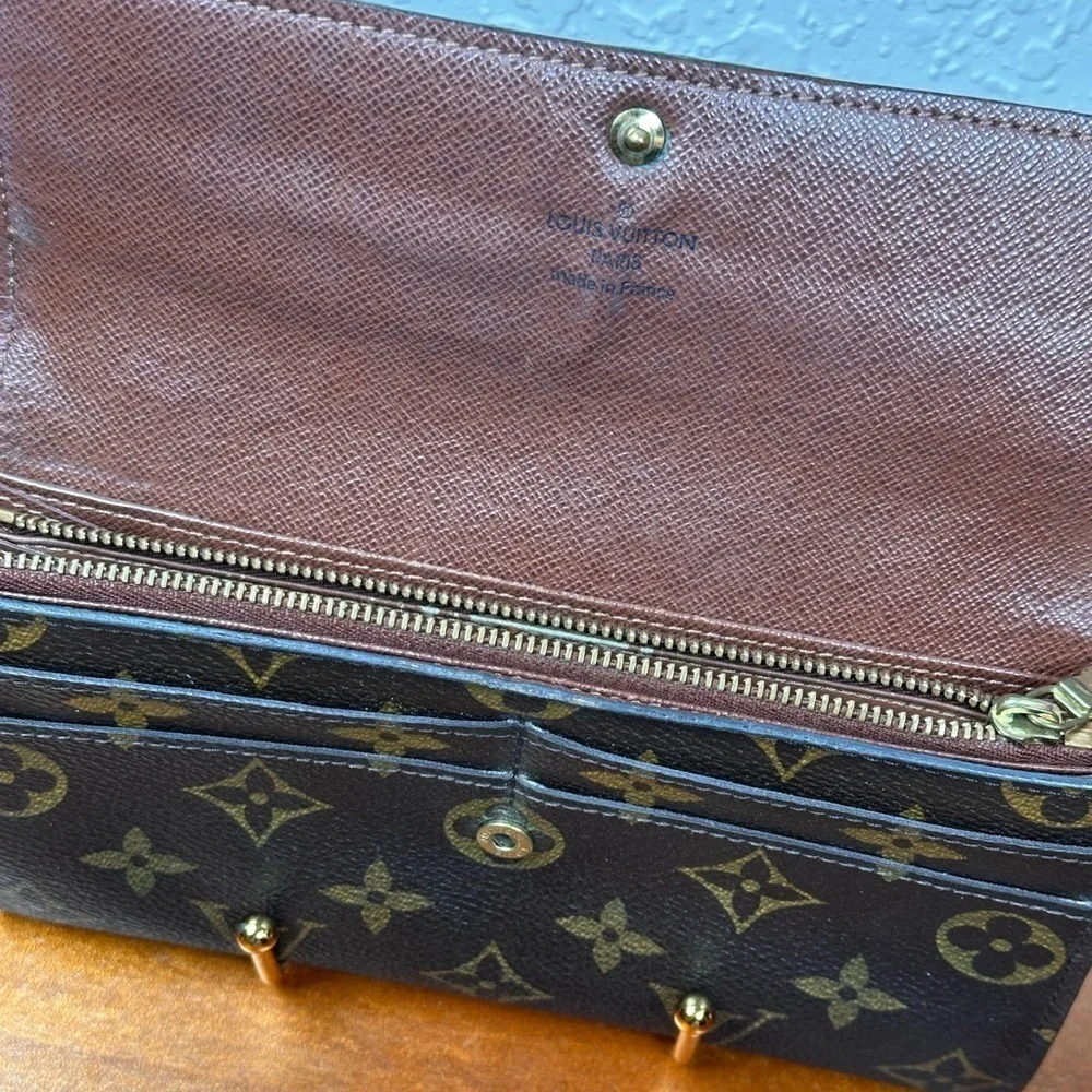 Louis Vuitton Bifold Wallet CT1038